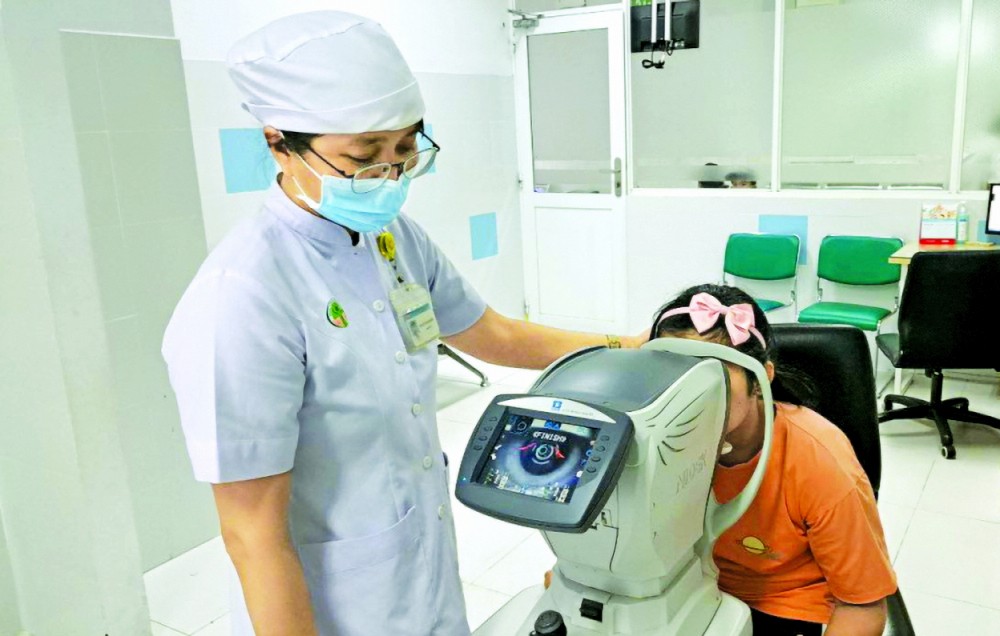 本市过半学生屈光不正