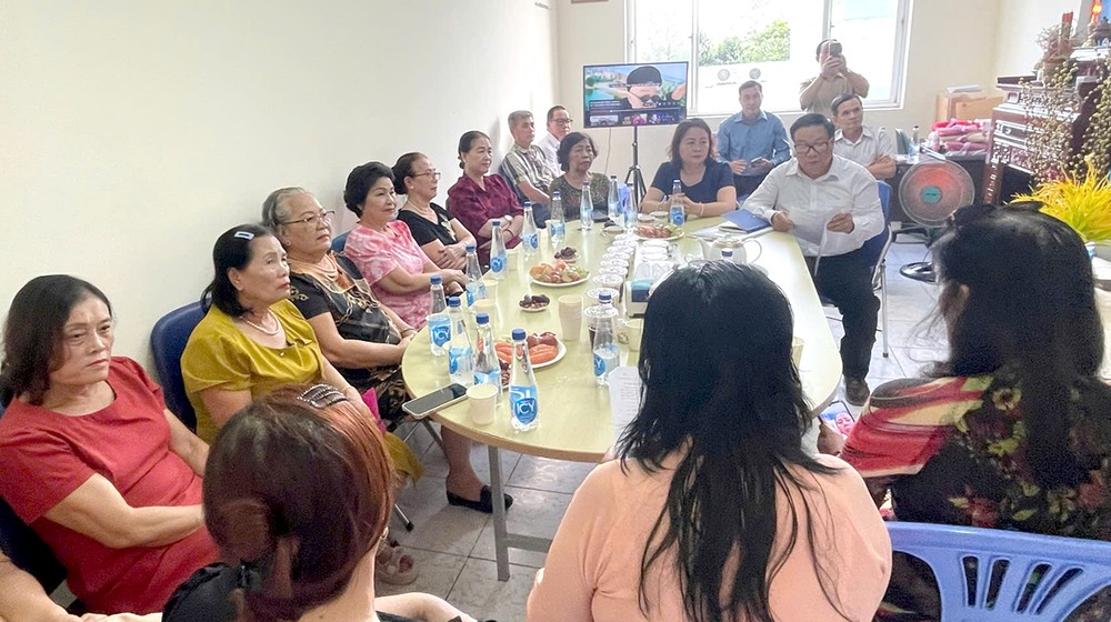 平新郡安乐坊第三十七街区阵线工作委员会召开征询民众意见的会议。