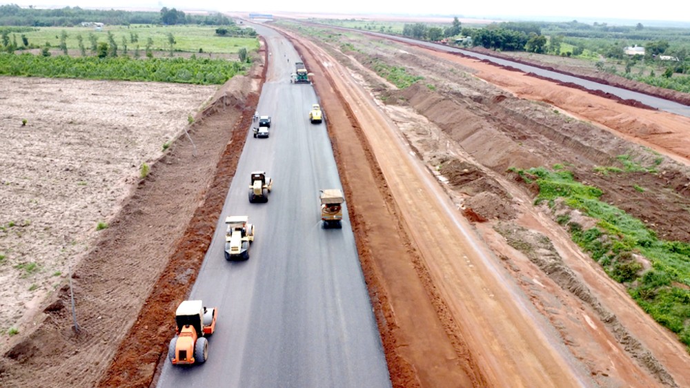 连接隆城机场的T1、T2两条道路计划将于今年九月投入使用。