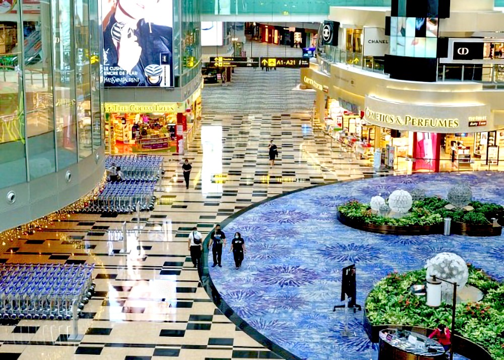 新加坡樟宜机场多次获评 [全球最佳机场] 。