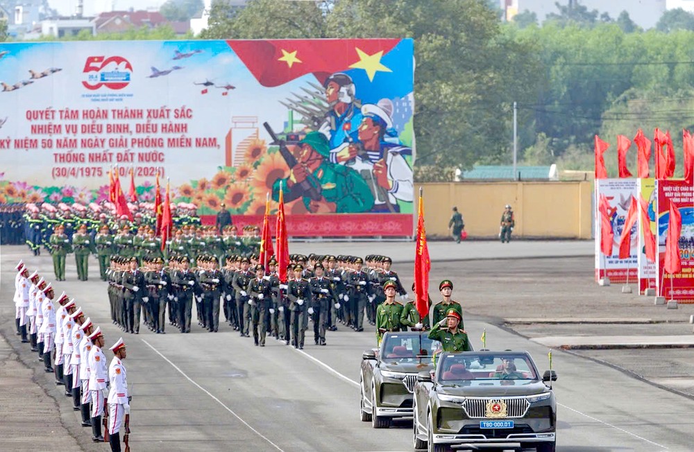 阅兵、游行活动将吸引众多游客和当地人民前来观看。