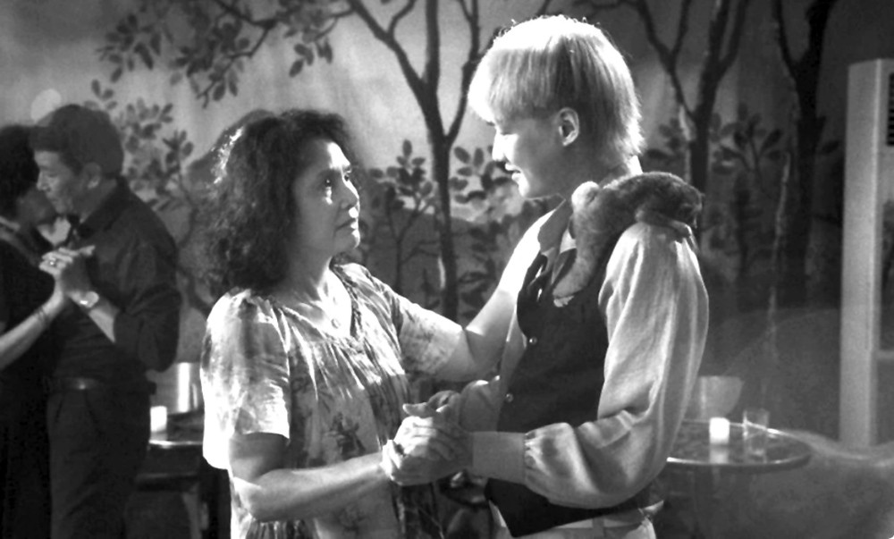 《懒猴从不哭泣》电影截图。