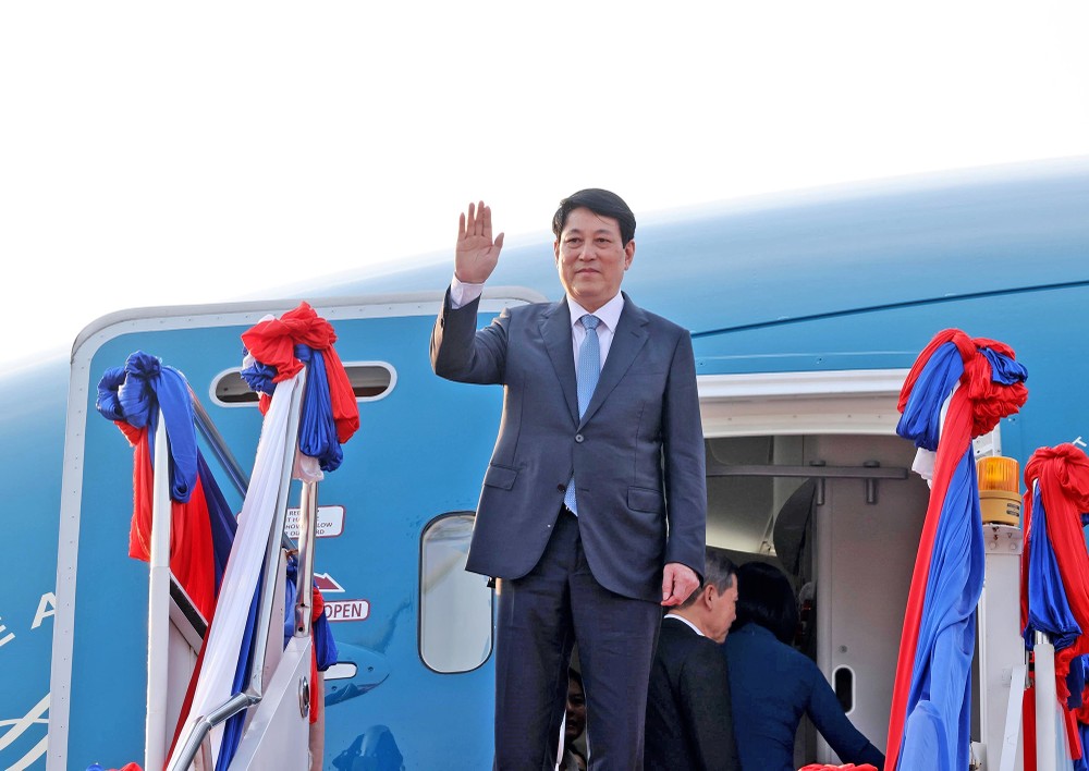 越南国家主席梁强圆满结束对老挝进行国事访问。