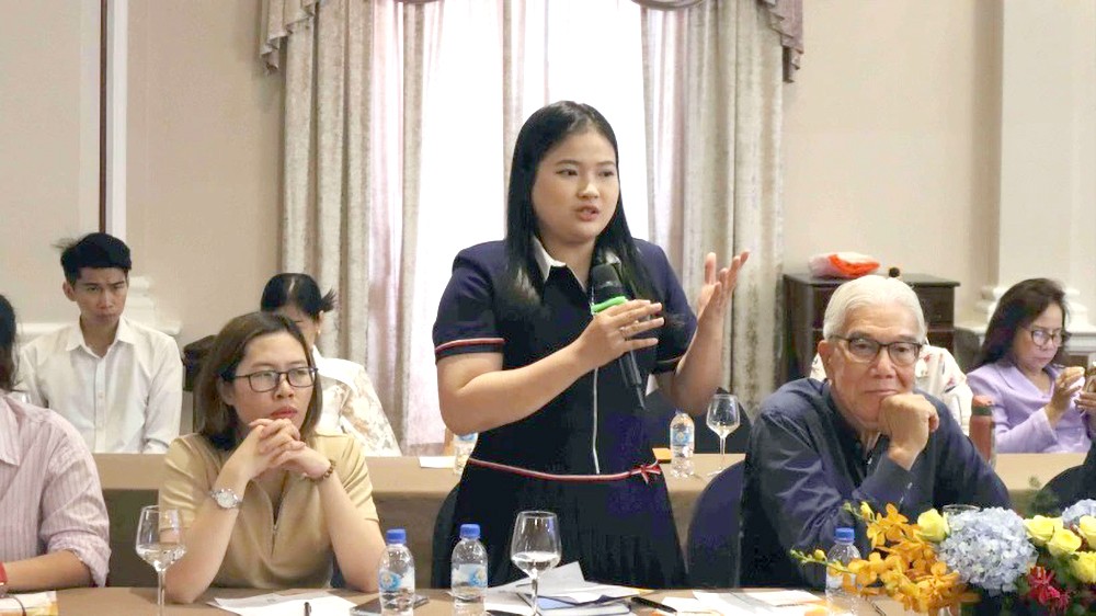 企业在会中提出了许多出口活动中要化解的困难。