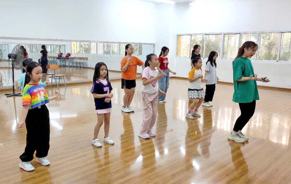 第十一郡舞蹈培训班。