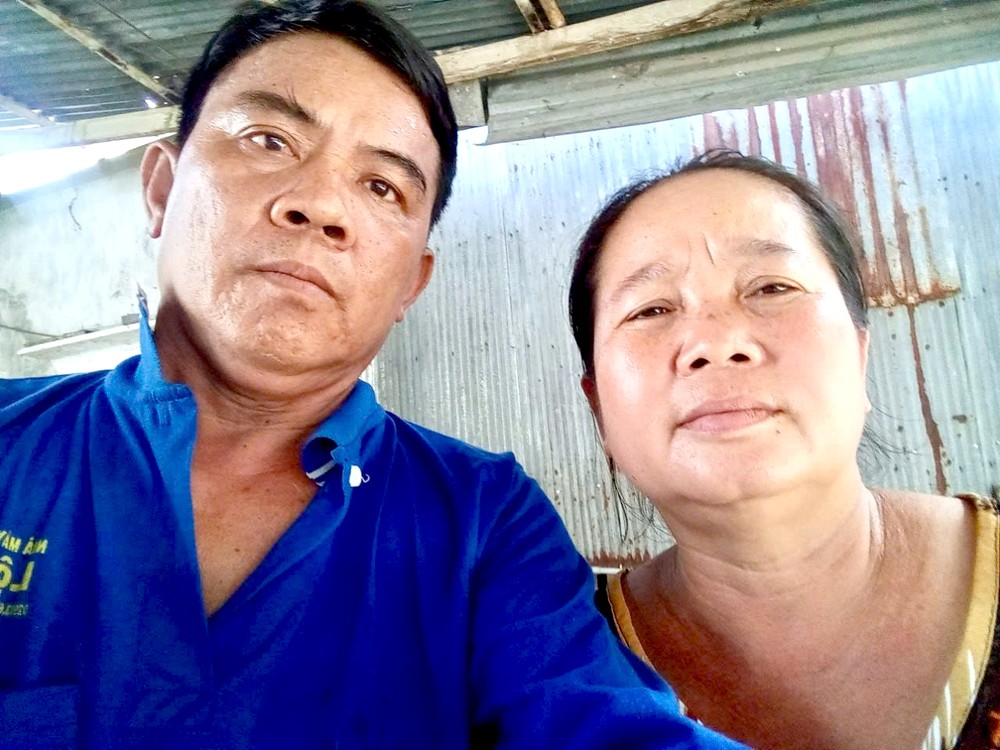 阮忠仁与妻子。