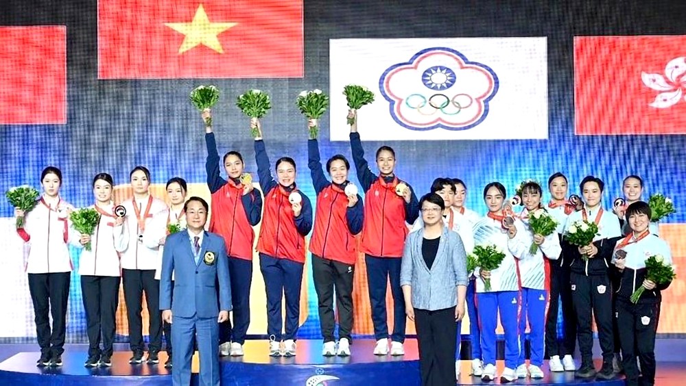 越南空手道队荣获女子套路金牌