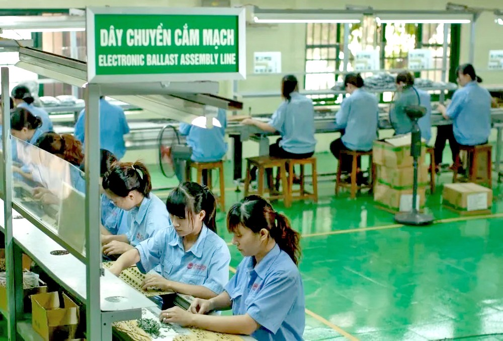 企业共同体仍面临不少困难和挑战。