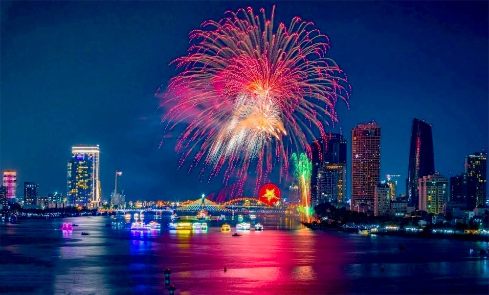 加拿大与中国烟花队开展角逐