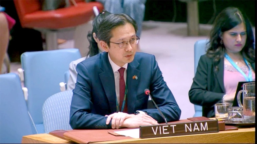 越南承诺努力保护武装冲突中儿童