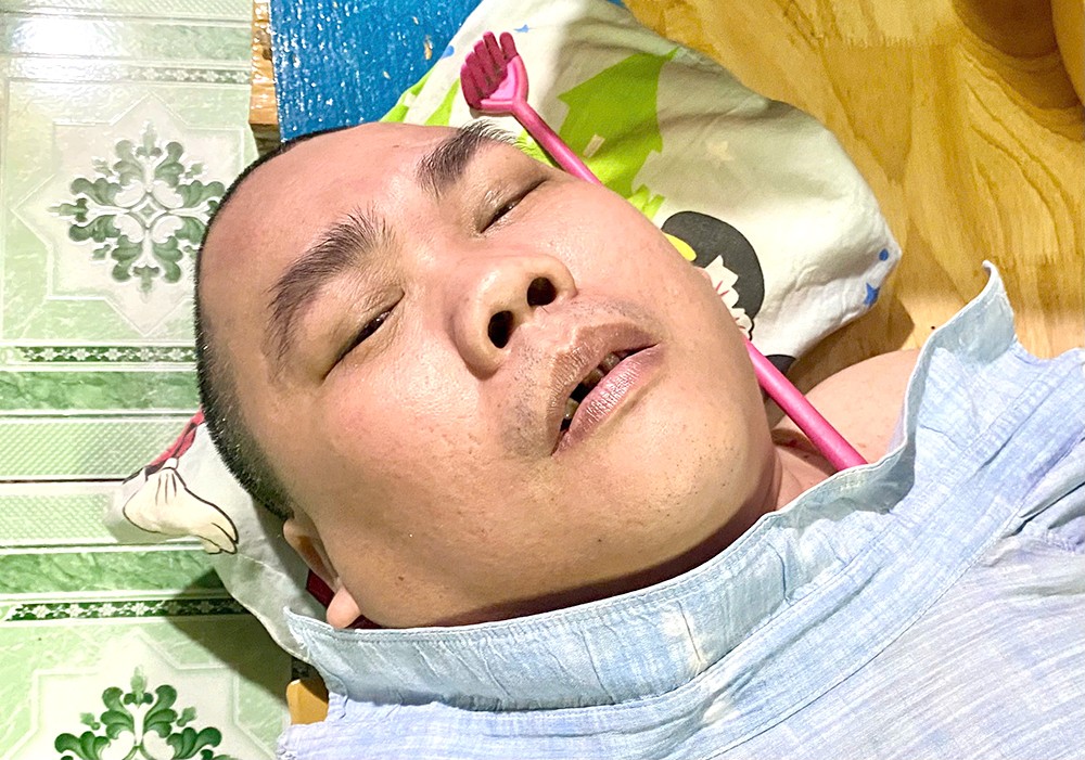 贫困家庭父子同患病