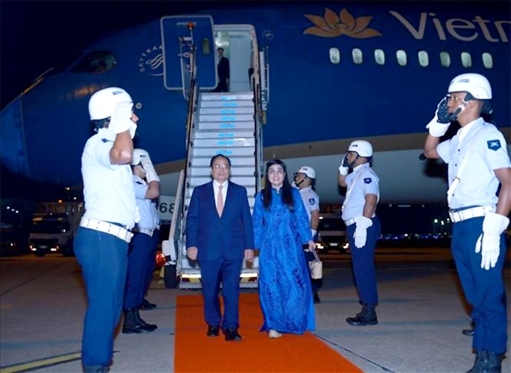 越南政府总理范明政抵达里约热内卢，开始出席金砖国家领导人大范围会议并访问巴西之旅。