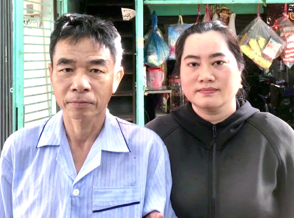 黎清遵与妻子武氏贝红。