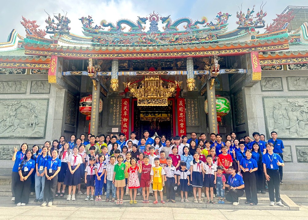中小学生探索义安会馆文化遗产行程