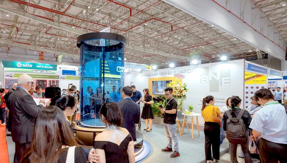 电梯展吸引众多国内外业者的关注。