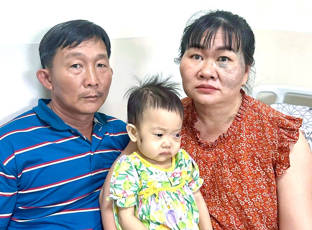 武克严夫妇与重病中的女儿武如意