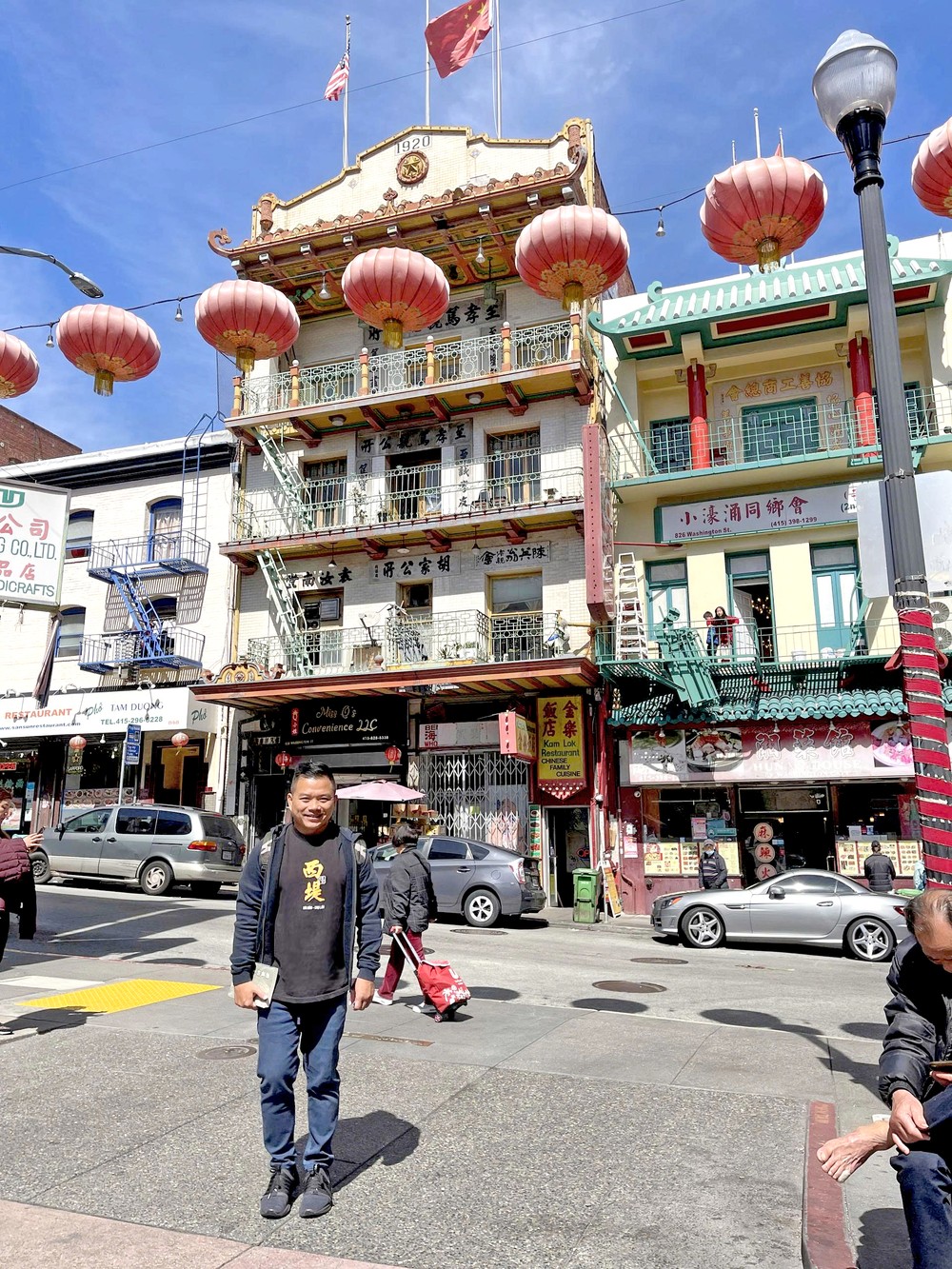 作者摄于三藩市唐人街。