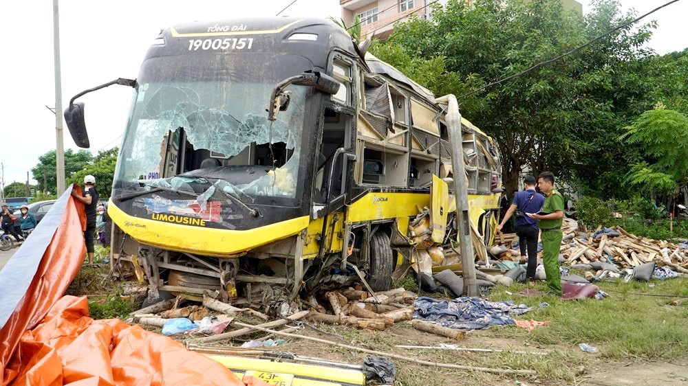 政府总理指导克服１号国道交通事故后果