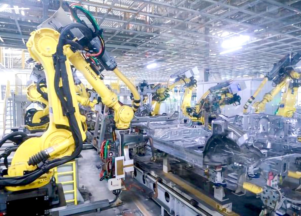 韩国现代品牌的汽车生产车间。