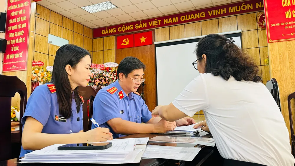 VKS-khu-vuc-2-thu-hoi-tien-thue-doanh-nghiep.jpg