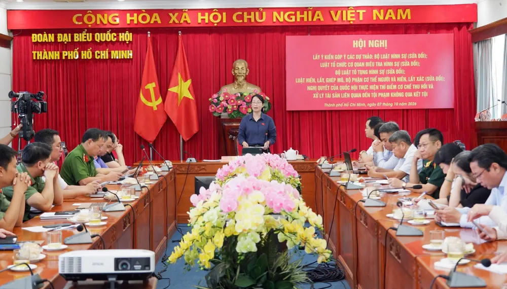 gop-y-luat-hien-ghep-tang.jpg