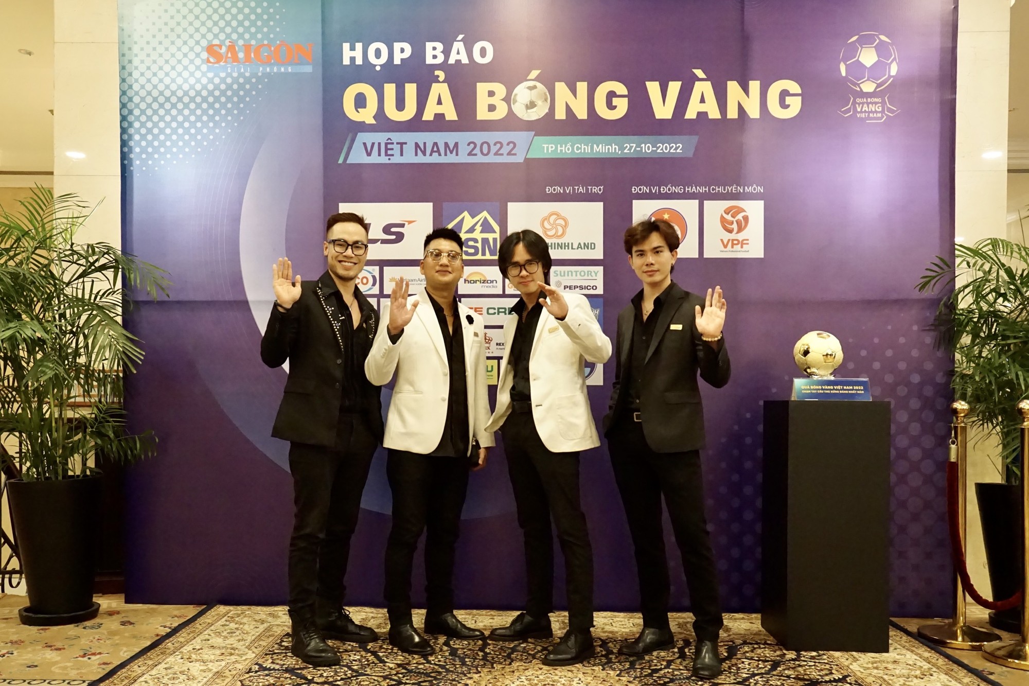 Giải thưởng Quả bóng vàng Việt Nam 2022: Các hạng mục “vắng mặt” năm ngoái được bổ sung trở lại ảnh 7 Giải thưởng Quả bóng vàng Việt Nam 2022: Các hạng mục “vắng mặt” năm ngoái được bổ sung trở lại ảnh 7