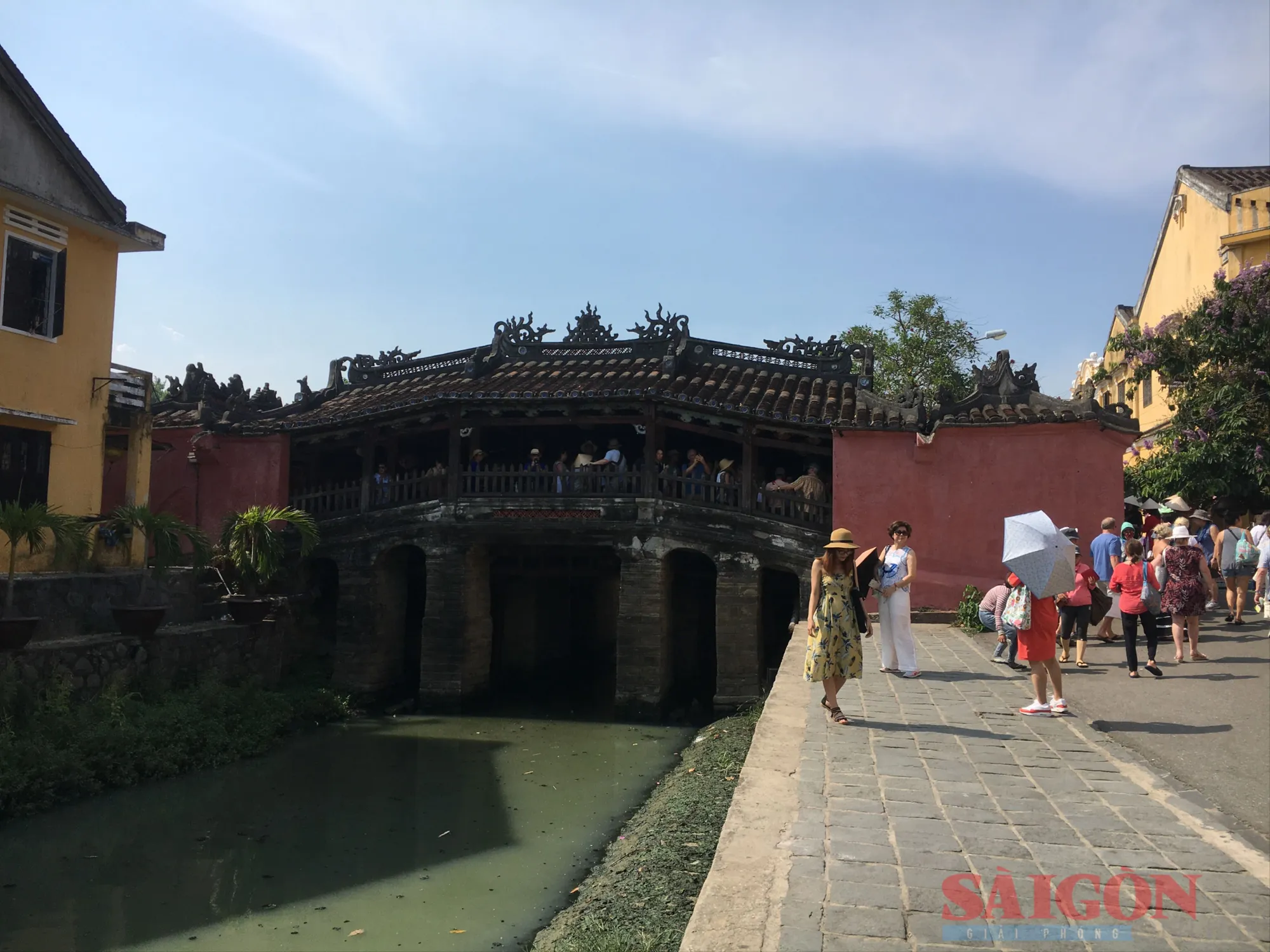 Chùa Cầu trước khi được trùng tu vào năm 2021. Ảnh: NGUYỄN CƯỜNG chua-cau-hoi-an-2.jpg