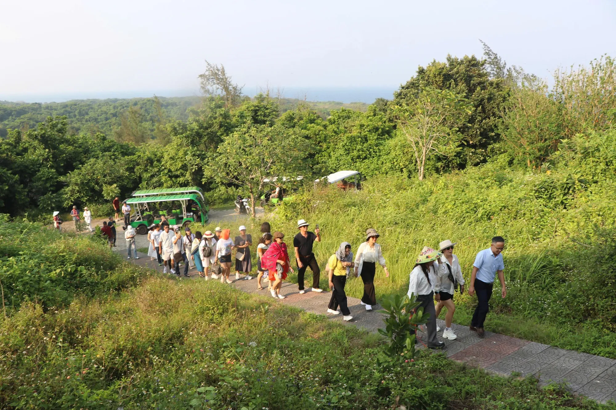 ANH 3- BAI 2.jpg