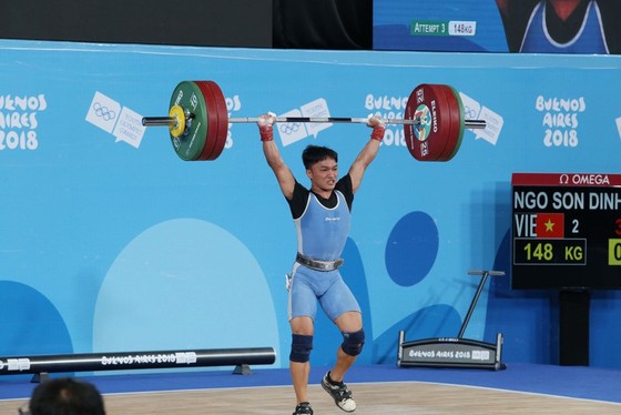 Những nhà vô địch làm… khán giả của SEA Games 30 ảnh 1