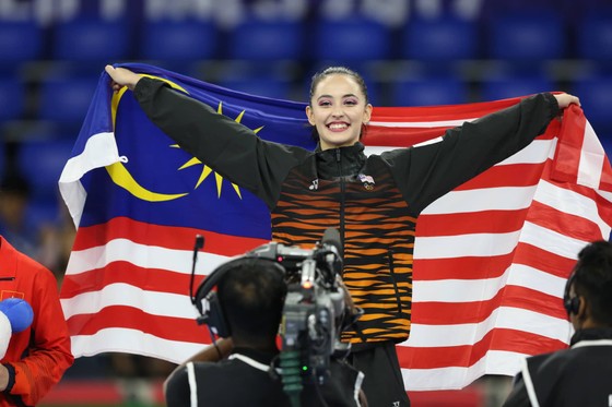 Hoa khôi TDDC Malaysia làm nóng SEA Games 30 ảnh 4