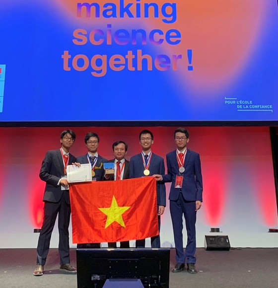 Việt Nam đoạt 2 Huy chương Vàng và 2 Huy chương Bạc tại Olympic Hóa học quốc tế ảnh 1