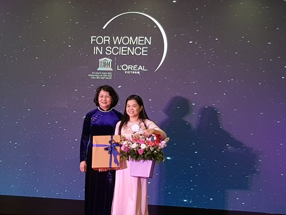 3 nhà khoa học nữ xuất sắc năm 2019 nhận Giải thưởng L’Oréal – UNESCO ảnh 4