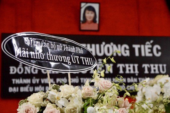 Bí thư Thành ủy TPHCM Nguyễn Thiện Nhân viếng Phó Chủ tịch UBND TPHCM Nguyễn Thị Thu ảnh 9