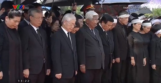 Quê nhà đón linh cữu nguyên Tổng Bí thư Đỗ Mười về nơi an nghỉ cuối cùng ảnh 3