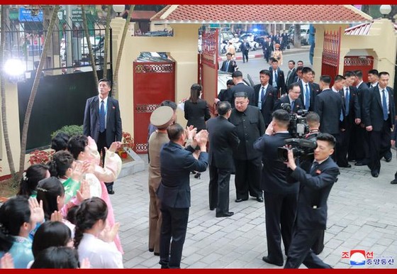 Hôm nay, Chủ tịch Kim Jong-un và đoàn Triều Tiên có những hoạt động gì? ảnh 1