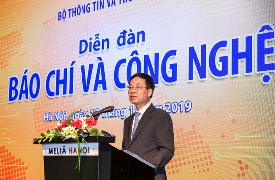 Theo Bộ trưởng Bộ TT-TT Nguyễn Mạnh Hùng, báo chí Việt Nam phải thay đổi, trước khi công nghệ chuyển “sứ mạng báo chí” cho lực lượng khác ảnh 2