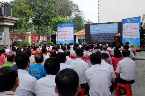 Quận 1 tư vấn thủ tục hành chính công trên nền tảng di động ảnh 1