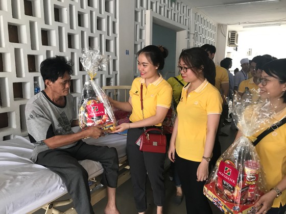 Thanh niên mang xuân yêu thương khắp mọi nơi ảnh 4