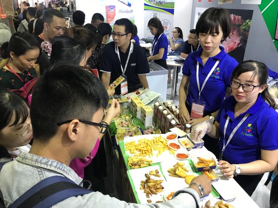 Nhiều sản phẩm nông nghiệp nước ngoài xuất hiện tại hội chợ thực phẩm ảnh 3