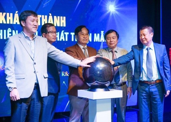 Việt Tiến khánh thành Trung tâm nghiên cứu và phát triển mẫu Dương Long R&D ảnh 2