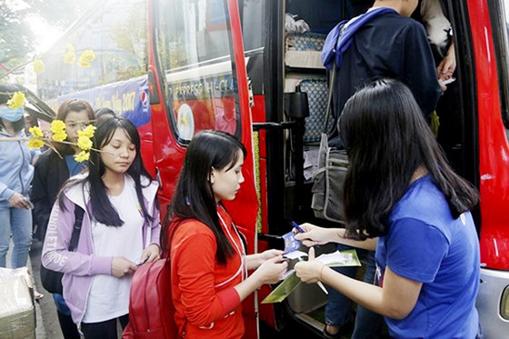 Muốn kiếm thu nhập trước tết, nhận hỗ trợ vé xe về tết, SV liên hệ đâu? ảnh 1