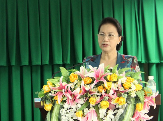 Cử tri kiến nghị đừng để “luật pháp trên trời mà cuộc đời ở dưới đất” ảnh 1
