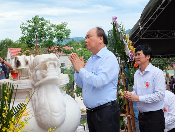 Đảng, Nhà nước và nhân dân luôn ghi nhớ công lao, sự hi sinh của các anh hùng, liệt sĩ ảnh 2