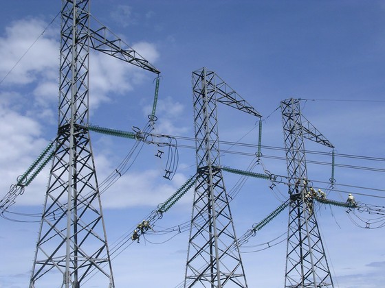 EVN nói gì về tiến độ xây dựng lưới điện giải tỏa công suất cho các dự án điện mặt trời? ảnh 1