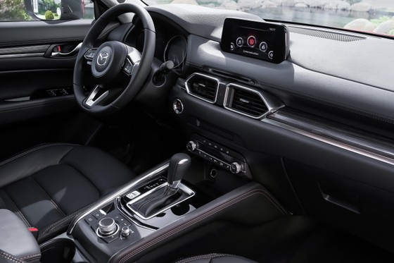 Mazda CX-5 thế hệ 6.5 chính thức ra mắt thị trường Việt Nam ảnh 1