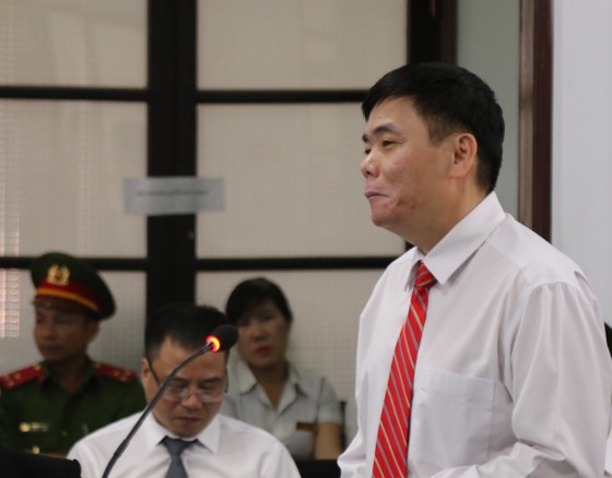 Tuyên luật sư Trần Vũ Hải 12 tháng không giam giữ về tội trốn thuế ảnh 2