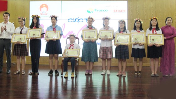 Thí sinh đặc biệt tại cuộc thi Văn hay chữ tốt ảnh 1