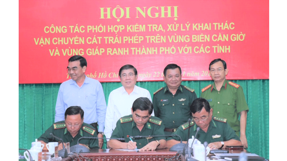 Tăng cường phối hợp xử lý 'cát tặc' ảnh 1