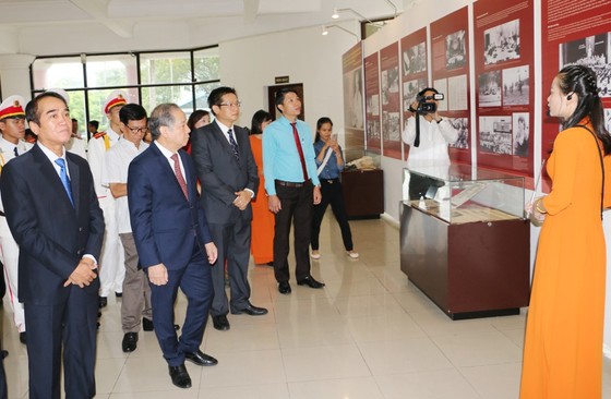 Hành trình vươn tới những ước mơ - 50 năm Thực hiện Di chúc của Chủ tịch Hồ Chí Minh ảnh 1
