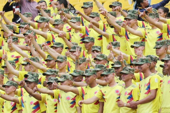 Bại trận trước Anh, Colombia vẫn được chào đón như những người hùng ảnh 2